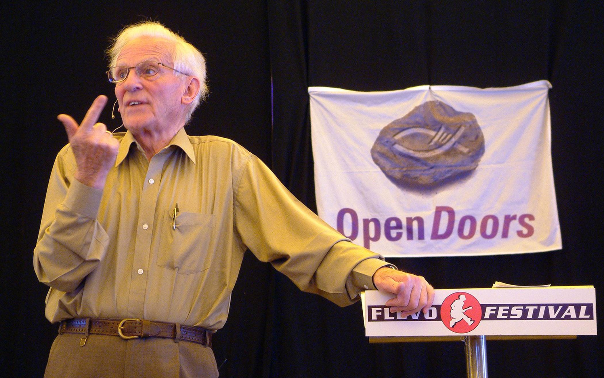 Brother Andrew gives a lecture in 2007. Photo by Jako Jellema/Wikipedia/Creative Commons
