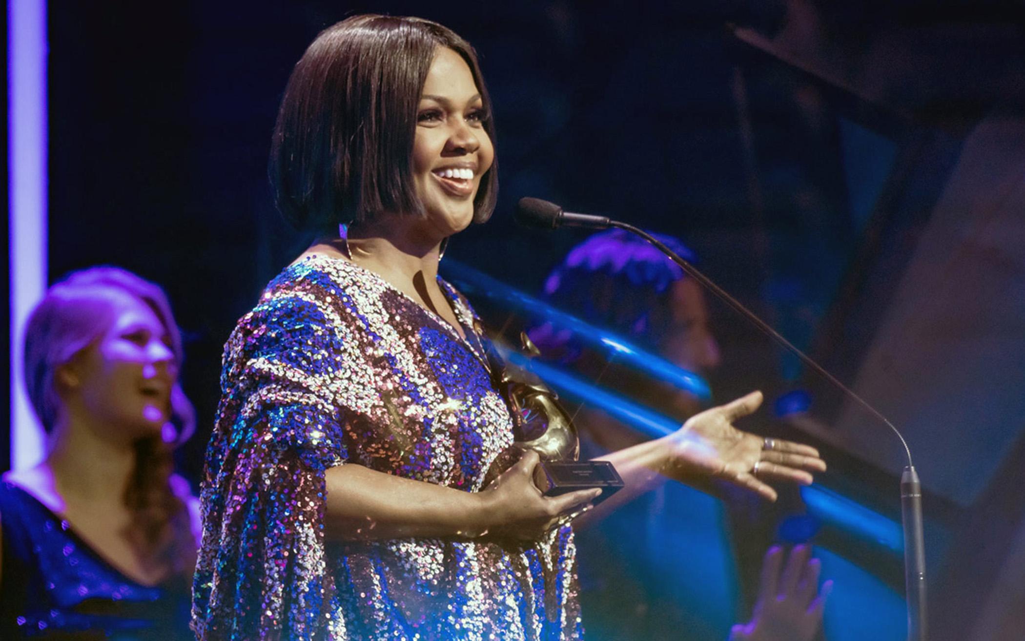 CeCe Winans First Black Female Soloist