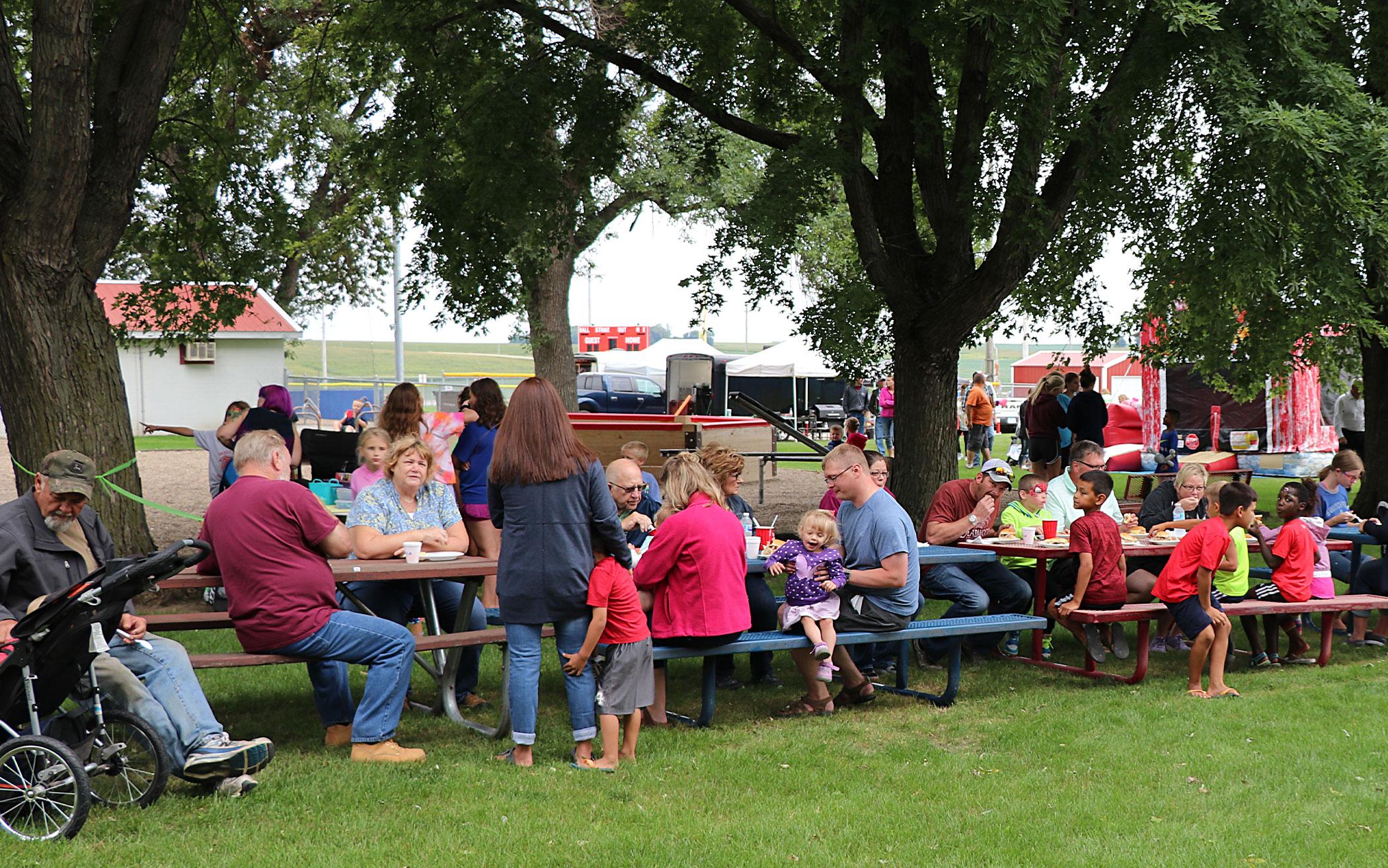 Ireton CRC’s August 24 pig roast became a community event, endorsed by the city council.