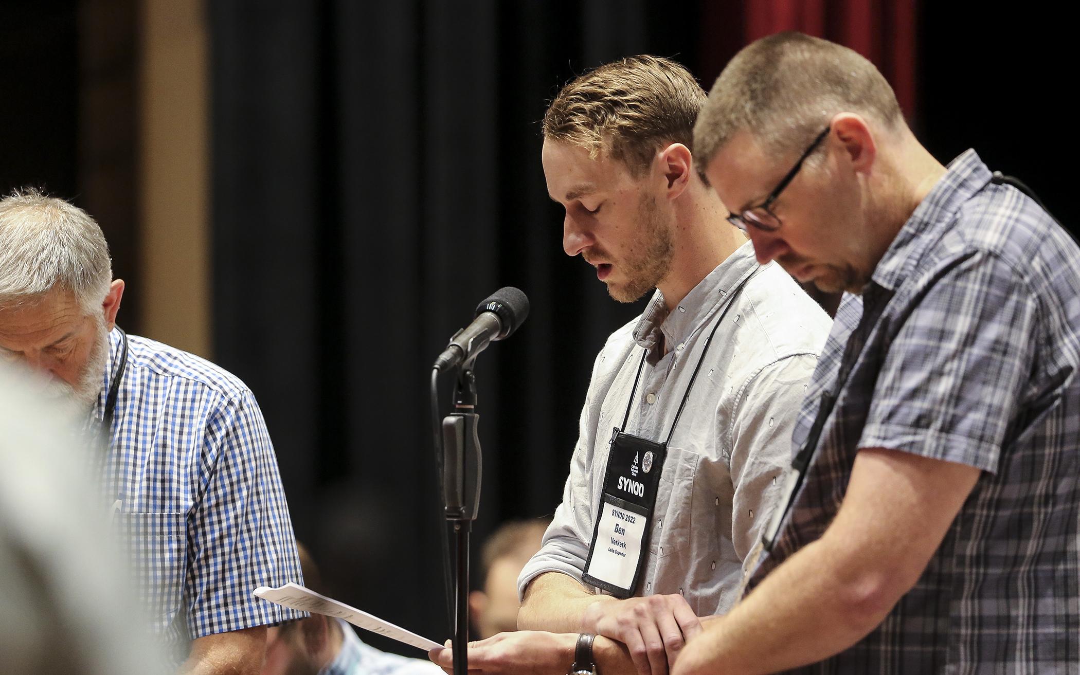 Synod Begins Sexuality Discussions With Prayer of Lament