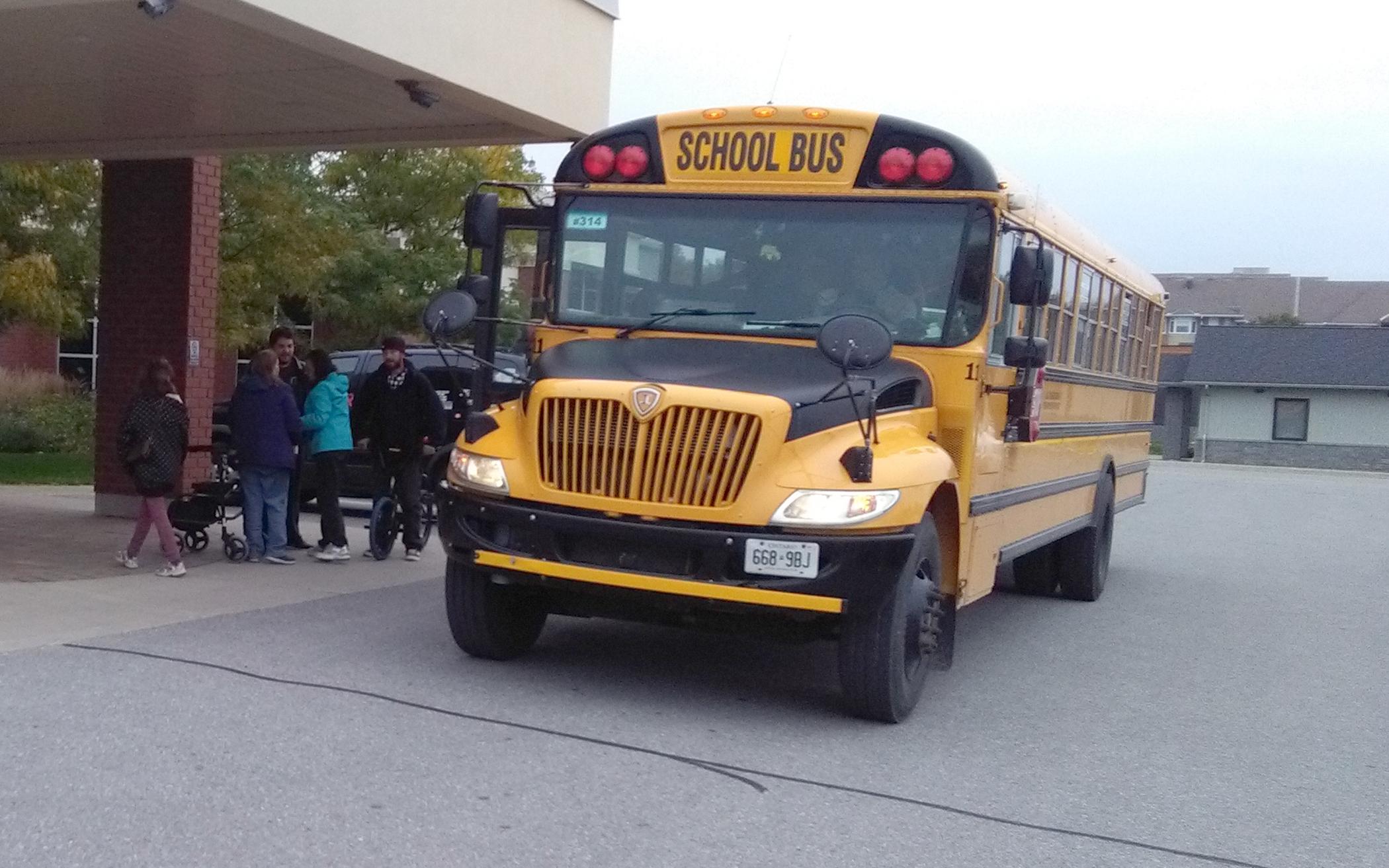 Ontario Church Welcomes Thanksgiving Dinner Guests, Gives Them a Ride